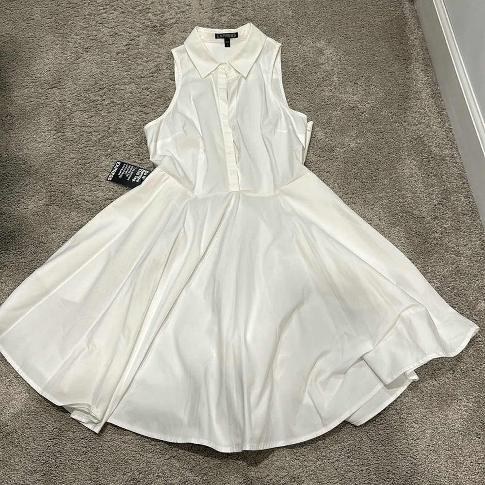 Whit collared sleeveless dress